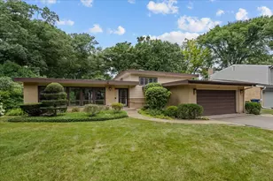 2708 Summit Ave, Highland Park, IL 60035 - Photo 1