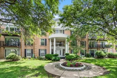 5300 Carriageway Drive #207, Rolling Meadows, IL 60008 - Photo 6