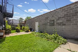 2623 W Evergreen Ave, Chicago, IL 60622 - Photo 14