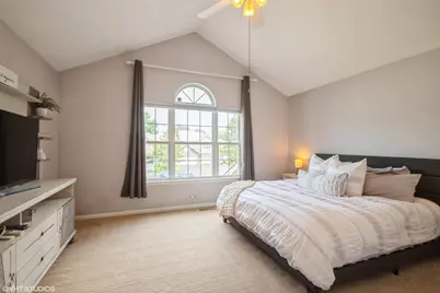 707 Clover Hill Court, Elk Grove Village, IL 60007 - Photo 14