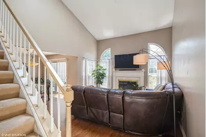 707 Clover Hill Court, Elk Grove Village, IL 60007 - Photo 6