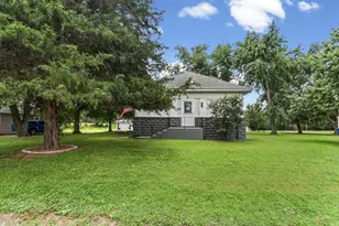 1005 W 7th St, Centralia, IL 62801 - Photo 2