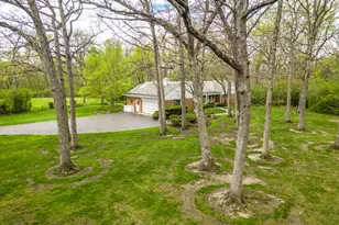 880 Hiawatha Ln, Riverwoods, IL 60015 - Photo 14