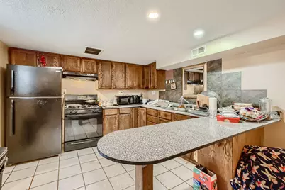9043 Skokie Boulevard, Skokie, IL 60077 - Photo 6