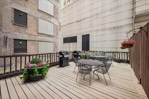40 E Delaware Pl, Chicago, IL 60611 - Photo 16