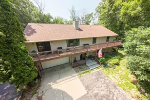 337 N Wild Cherry Dr, Dixon, IL 61021 - Photo 2