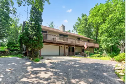 337 N Wild Cherry Drive, Dixon, IL 61021 - Photo 1