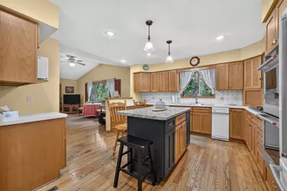 337 N Wild Cherry Drive, Dixon, IL 61021 - Photo 8
