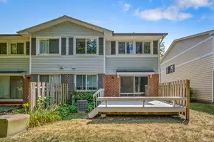 834 Swallow St, Deerfield, IL 60015 - Photo 1
