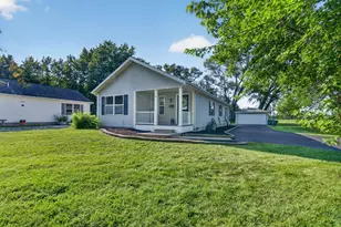 1238 E North St, Coal City, IL 60416 - Photo 1
