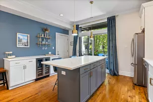 210 W Eugenie St, Chicago, IL 60614 - Photo 6