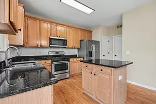 1057 Rosefield Ln, Aurora, IL 60504 - Photo 8