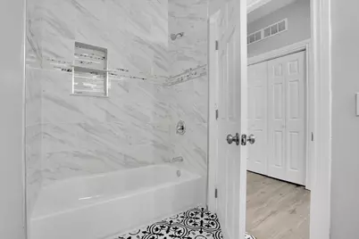1428 Victoria Avenue, North Chicago, IL 60064 - Photo 24