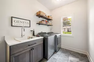 715 Oakwood Dr, Geneva, IL 60134 - Photo 10