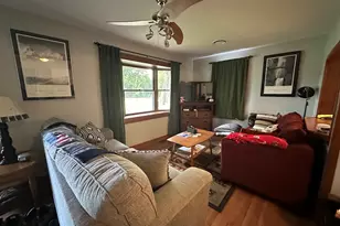 37 S Heather Dr, Crystal Lake, IL 60014 - Photo 2