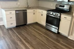 1023 Dean St, Saint Charles, IL 60174 - Photo 2