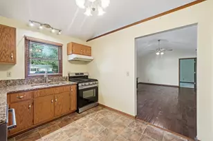538 N School St, Braidwood, IL 60408 - Photo 8