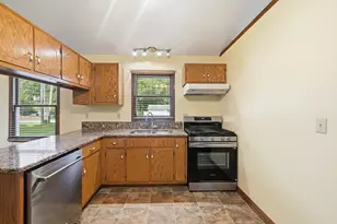 538 N School St, Braidwood, IL 60408 - Photo 6