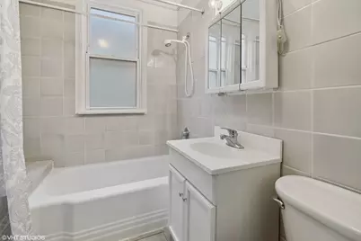 5359 W Berenice Avenue #1, Chicago, IL 60641 - Photo 8