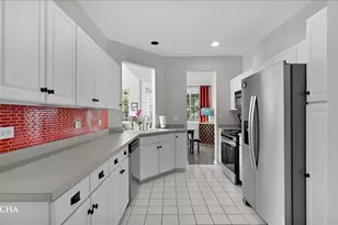 39 S Oakhurst Dr, Aurora, IL 60504 - Photo 6