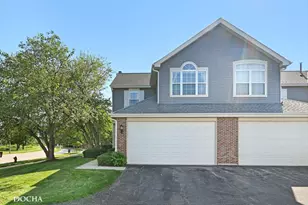39 S Oakhurst Dr, Aurora, IL 60504 - Photo 1