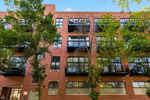 1934 N Washtenaw Ave, Chicago, IL 60647 - Photo 1