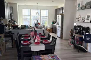 2724 Fieldcrest Dr, Mundelein, IL 60060 - Photo 8