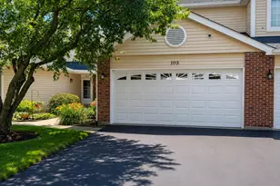 103 Brittany Dr, Streamwood, IL 60107 - Photo 1