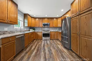 1304 Clark St, North Aurora, IL 60542 - Photo 10