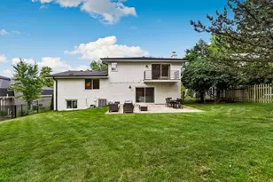 8448 Clynderven Rd, Burr Ridge, IL 60527 - Photo 24