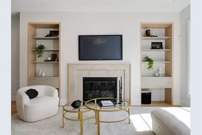 3923 N Janssen Avenue #2E, Chicago, IL 60613 - Photo 4