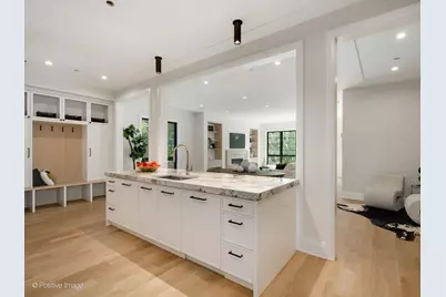 3923 N Janssen Avenue #2E, Chicago, IL 60613 - Photo 10