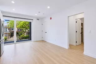 948 W Sunnyside Ave, Chicago, IL 60640 - Photo 4