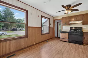 526 Laurel Ave, Romeoville, IL 60446 - Photo 6