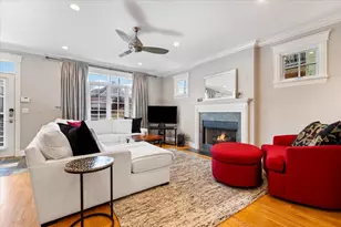 1925 W Berenice Ave, Chicago, IL 60613 - Photo 14