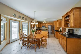 3940 Highknob Cir, Naperville, IL 60564 - Photo 6