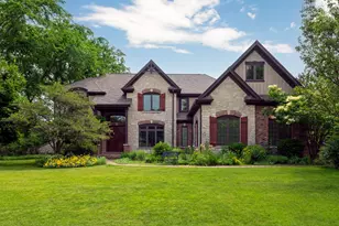 901 Kenton Rd, Deerfield, IL 60015 - Photo 1