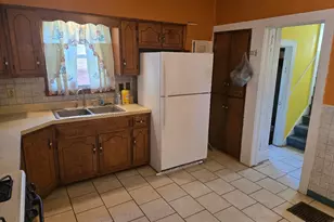 653 Whitley Ave, Joliet, IL 60433 - Photo 8