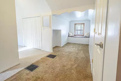 336 E 1st Street, El Paso, IL 61738 - Photo 18