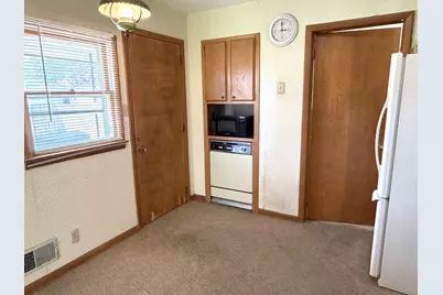 1511 St Vincents Avenue, Lasalle, IL 61301 - Photo 6
