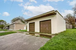3300 Butler Ave, Steger, IL 60475 - Photo 4