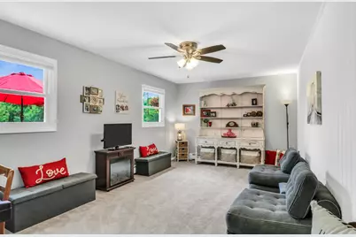13719 W Wadsworth Road, Wadsworth, IL 60083 - Photo 16