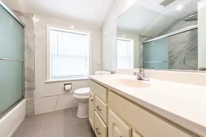 6611 W Foster Avenue, Chicago, IL 60656 - Photo 24