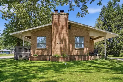 402 E 19th Street, Sterling, IL 61081 - Photo 1