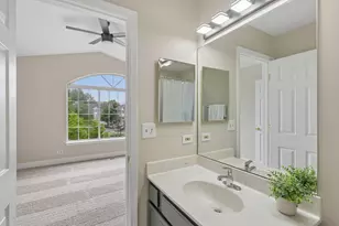 856 W St Johns Pl, Palatine, IL 60067 - Photo 18