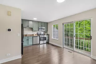 856 W St Johns Pl, Palatine, IL 60067 - Photo 6