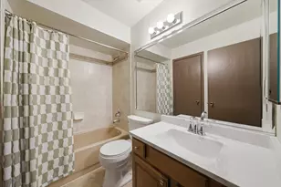 1 W Stonebridge Ct, Palos Hills, IL 60465 - Photo 18