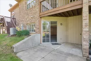 157 Louise Ct, Wood Dale, IL 60191 - Photo 2