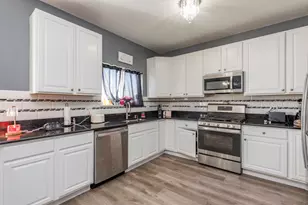 1995 W Meadowview Dr, Round Lake, IL 60073 - Photo 24