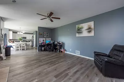 1995 W Meadowview Drive, Round Lake, IL 60073 - Photo 20